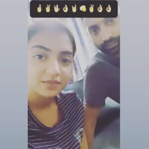 Nazriya Nazim Instagram - Me explaining to my husband how this works 😂😂😂(look at his face)this guy has no clue what the hell is going on 🤪😫😂😍🔥 #quarantineandchill