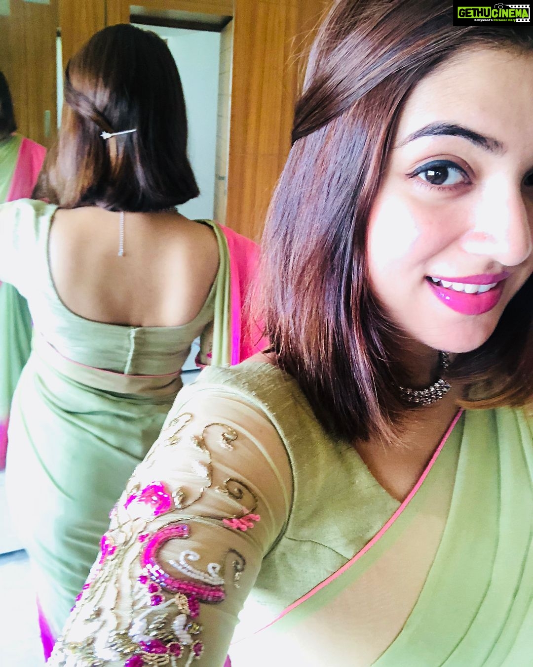 Nazriya Nazim Instagram - Go desi.....😬Thanx @maria.tiya.maria once again
