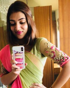 Nazriya Nazim Instagram - Go desi.....😬Thanx @maria.tiya.maria once again