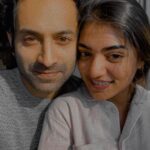 Nazriya Nazim Instagram – Me ,Shanu,his beautiful brown eyes 🤎👀 and my pimple 🤪🤓

#somemornings