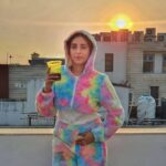 Neha Bhasin Instagram - Cheers to a good year gone by 🥂 My only resolution this year is to get up and live. Cheers to life, love and making good choices and laughing over the bad ones. Cyou next year #happynewyear