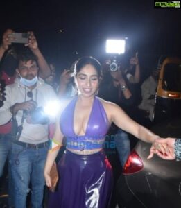 Neha Bhasin Instagram - Reminds me of my song 'Aawari' ♥️

#NehaBhasin