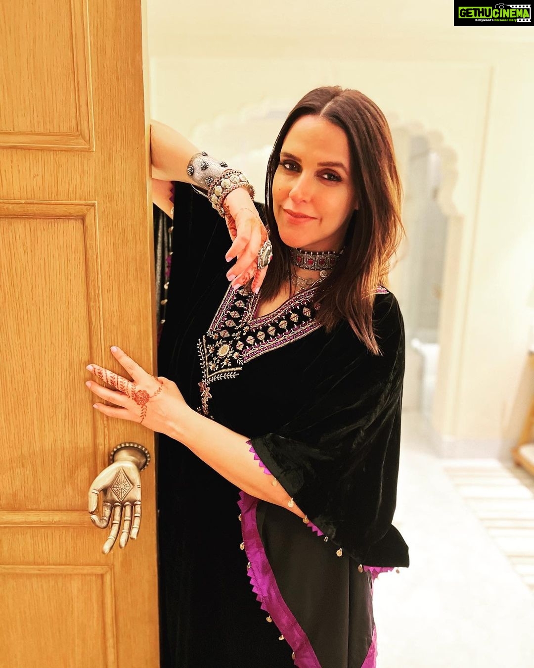 Neha Dhupia Instagram - Spot #Angad in the frame 😜😍… mere yaar ki shaadi thi 💖🎉 … #latepost #ootd @sureenachowdhri @sangeetaboochra @aasthasharma @iammanisha … for the love of #vicky and #katrina ❤️ muah @mitavaswani @shalinisharmamakeupandhair