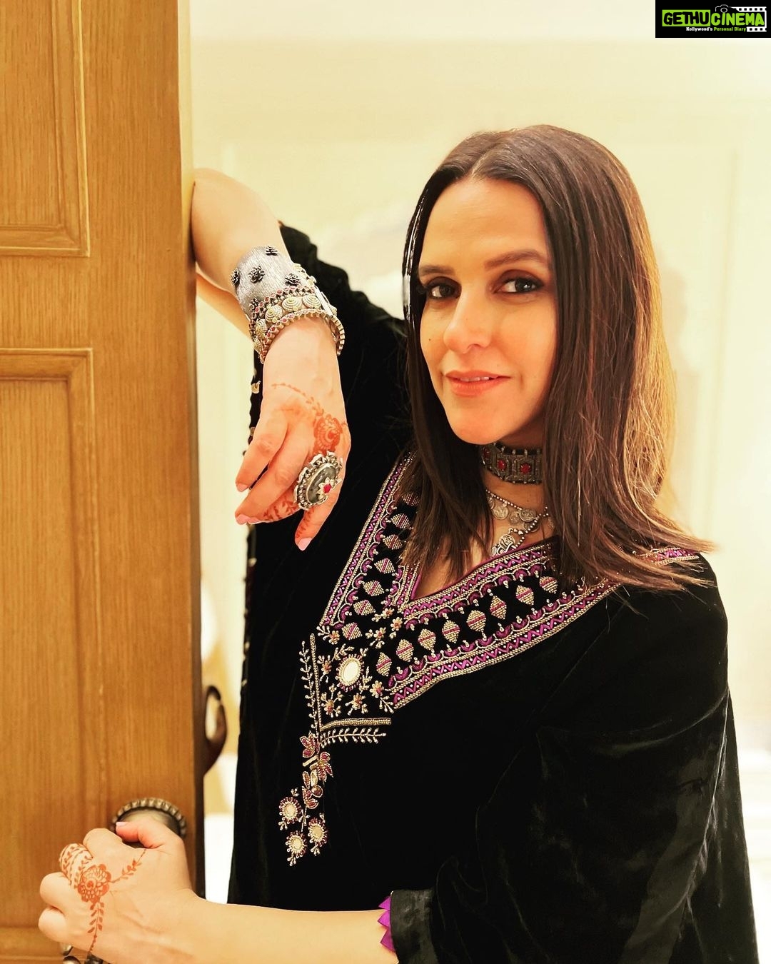 Neha Dhupia Instagram - Spot #Angad in the frame 😜😍… mere yaar ki shaadi thi 💖🎉 … #latepost #ootd @sureenachowdhri @sangeetaboochra @aasthasharma @iammanisha … for the love of #vicky and #katrina ❤️ muah @mitavaswani @shalinisharmamakeupandhair