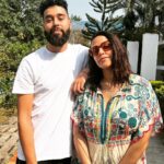 Neha Dhupia Instagram - 🍁🎤❤️ @ap.dhillxn #brownmunde #apdhillon #nehadhupia #goa #vacay #friendlyneighborhood #excuses #faraar #spaceship #toxic