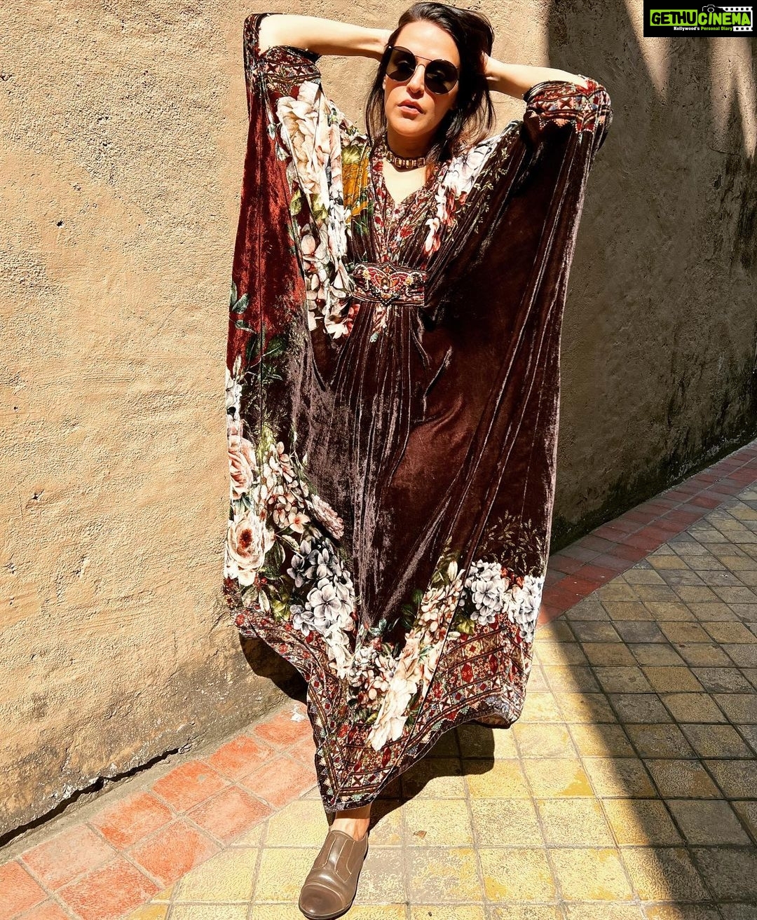 Neha Dhupia Instagram - Mega Monday morning mood π«πin @rajdeep.ranawat.official and @karishma.joolry styled by @aasthasharma @iammanisha #nehadhupia #freedomtofeed #workmodeon