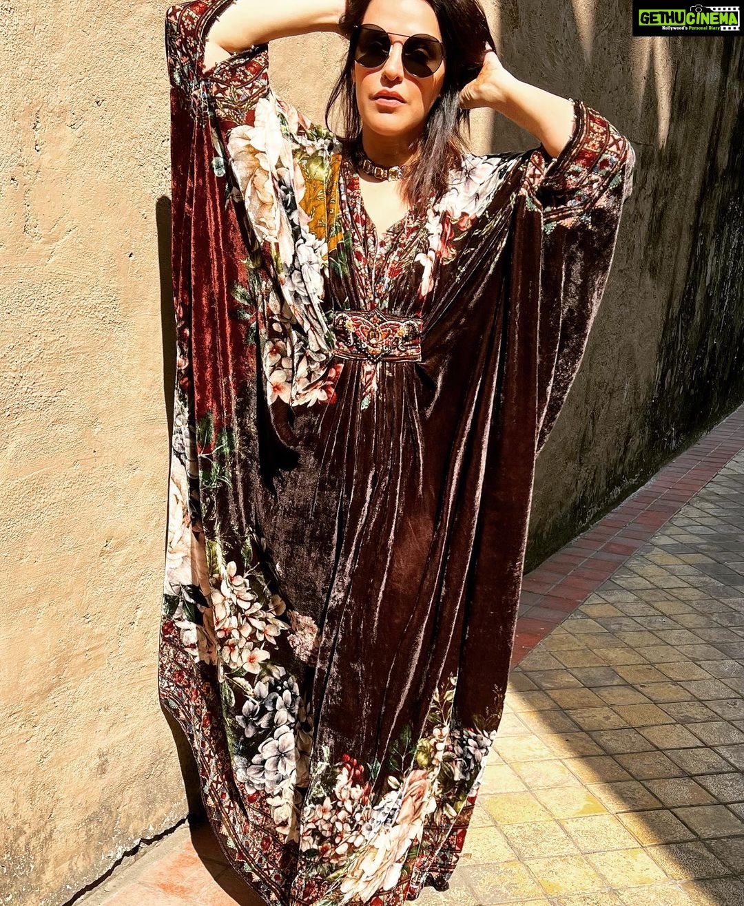 Neha Dhupia Instagram - Mega Monday morning mood π«πin @rajdeep.ranawat.official and @karishma.joolry styled by @aasthasharma @iammanisha #nehadhupia #freedomtofeed #workmodeon