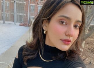 Neha Sharma Instagram - 🖤🖤 Chicago, Illinois