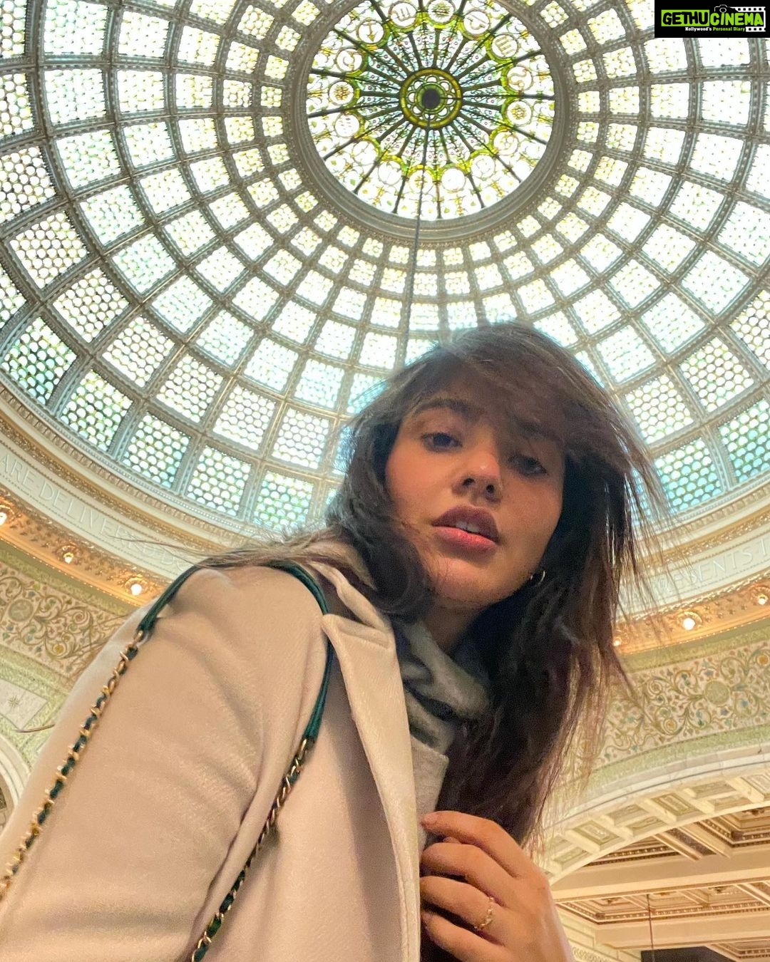 Neha Sharma Instagram - Just being a tourist in Chicago . #chicago #travelgram #travel #traveldiaries #nehatravels❤️ Chicago Cultural Center