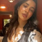 Neha Sharma Instagram - “Felt cute, won’t delete later “ ☀️💫💕#reels #reelitfeelit #reelsinstagram #goadiaries #goa