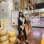 Neha Sharma Instagram – Cheese-ing In front of the cheese.. Chicago Downtown