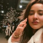 Neha Sharma Instagram – Love and light to all..⭐️2022⭐️ #famjam Chicago, Illinois