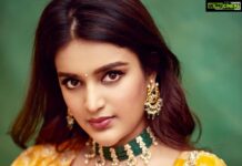 Nidhhi Agerwal Instagram - Hoping everybody had a good #sankranti 💛 feeling so grateful for the positive and hit response for our film #hero 🧿 Styled by @officialanahita Outfit: @paulmiandharsh Jewellery: @mangatraineeraj Pics: @akshay.rao.visuals