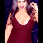 Nikesha Patel Instagram – #nikeshapatel #celebrity #summervibes #photography #photooftheday #photoshoot #worldcup #bollywood #tollywood #teluguactress #tamilactor #model #fashion #dress #summerdress #nightphotography #nightlife