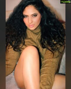 Nikesha Patel Instagram - #happyandsingle #summervibes #readyfortheweekend #readyforit #gym #workout #keto #ketoresults #gymmotivation #musclebuilding #photoshoot #photograpghy #model #actor