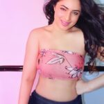 Nikesha Patel Instagram – Ask me a question? In the mood. #aşk #ask #askmehow #questions #question #questionoftheday #askacelebrity #me #memes #follow #followｍe #love #happy #happyday #readyforsummer #fashion #summertime