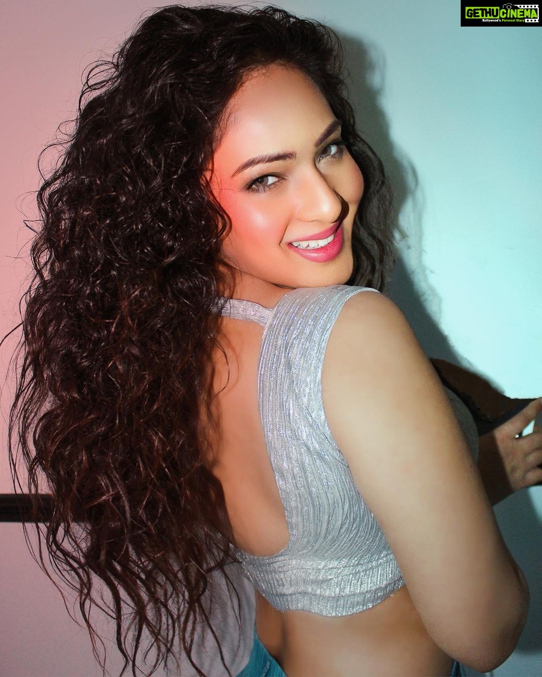 Nikesha Patel - 4K Likes - #nikeshapatel #photography #photooftheday #photoshoot #modellife #actorlife #beautiful #bts #newmusic #makeup #fun #london #wales #cardiff #hyderabad #actress #celebrity
