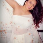 Nikesha Patel Instagram - #saree #sari #sareelove #sareelovers #fashion #indianfashion #indianactress #nikeshapatel #nikishapatel #southindianactor #Bollywood #bollywoodmemes #ukcasting #london #casting