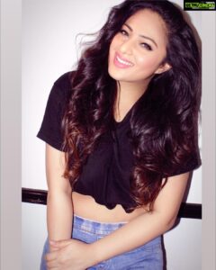 Nikesha Patel Instagram - Smile and laughter just when lockdown is ending. #welshactress #bollywood #nikeshapatel #nikishapatel photography #cardiff #tonteg # londonactors #headshot #southindianactors