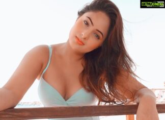 Nikesha Patel Instagram - While everyone is worrying about the future! #model #bollywood #hollywood #tollywood #kollywood #southindianactor #actor #actress #ketoindianfood #ketoindia #beach #beachlife #beachvibes