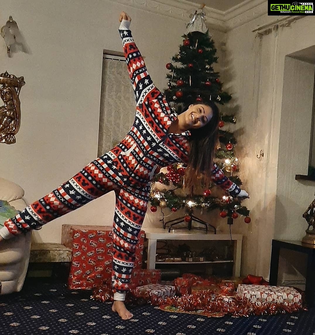 Nikesha Patel Instagram - #christmasdecor #christmasday #christmasincardiff #christmasincardiff #christmastime #christmas2019 #christmas🎄 #christmaseve #christmastree #christmastree #christmas #christmasgifts #christmaspresents #merrychristmas #merrychristmas🎄 #merrychristmas2019 #merrychristmasyafilthyanimal #christmascardiff #christmastonteg #nikeshapatel