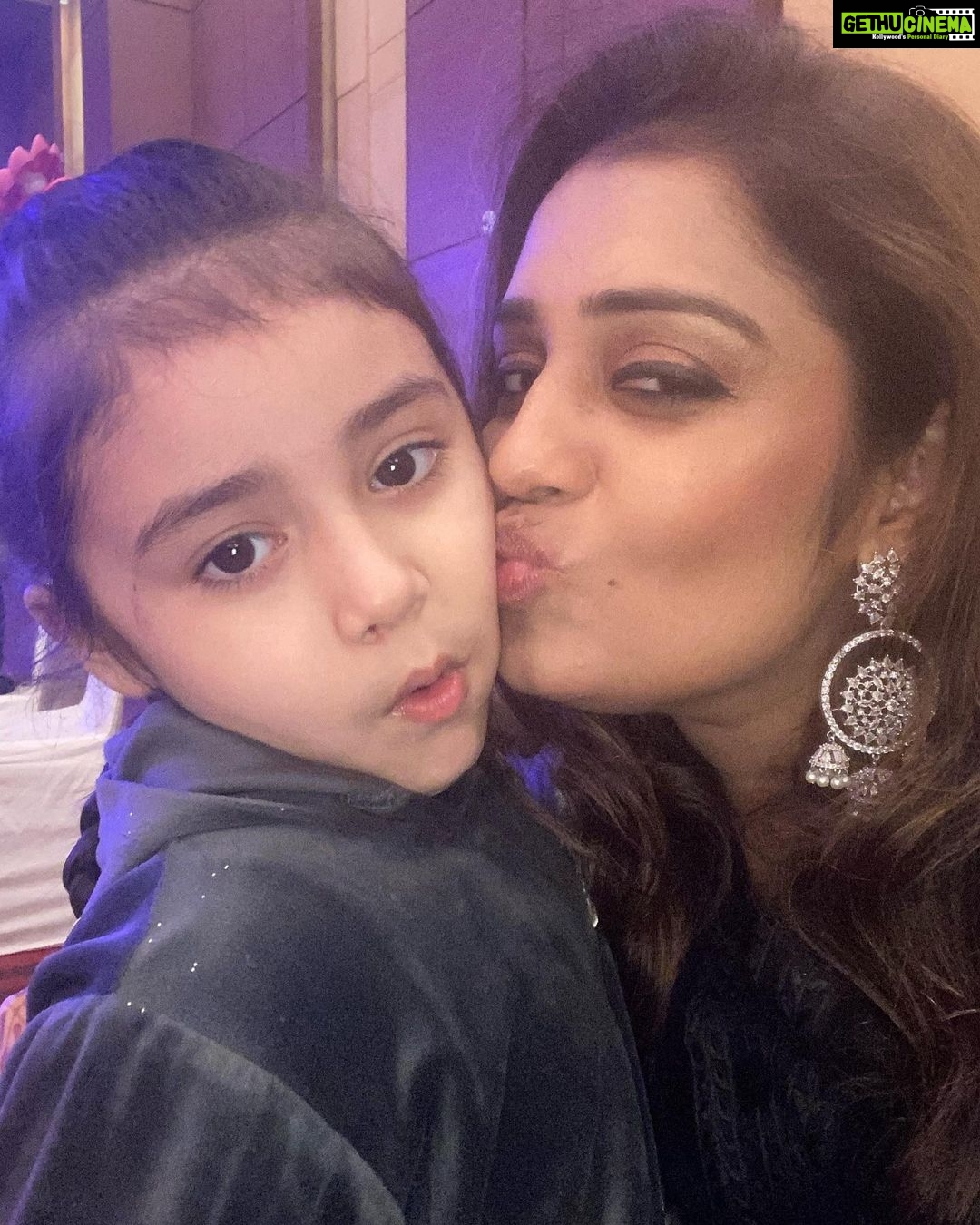 Nikita Thukral Instagram - My life my princess gets the best out of her mother. #jasmyrranikitamago @jasmyrra_nikitamago I love u the most 💕❤️❤️❤️❤️❤️😜