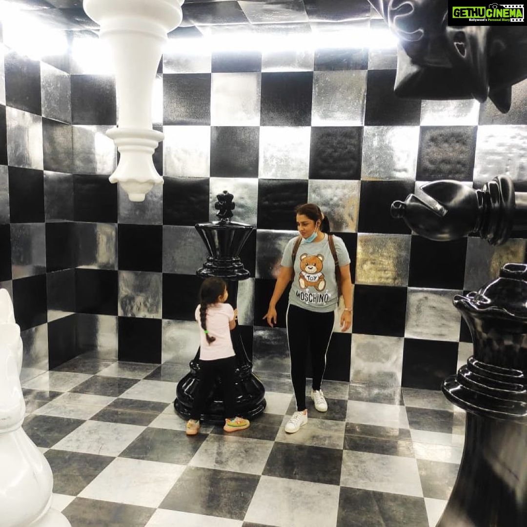 Nikita Thukral Instagram - Playing chess with my love @jasmyrra_nikitamago want my life back to normal 🙌🙌