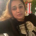 Nikita Thukral Instagram - Christmas isn’t a season ,it’s a feeling 💕
