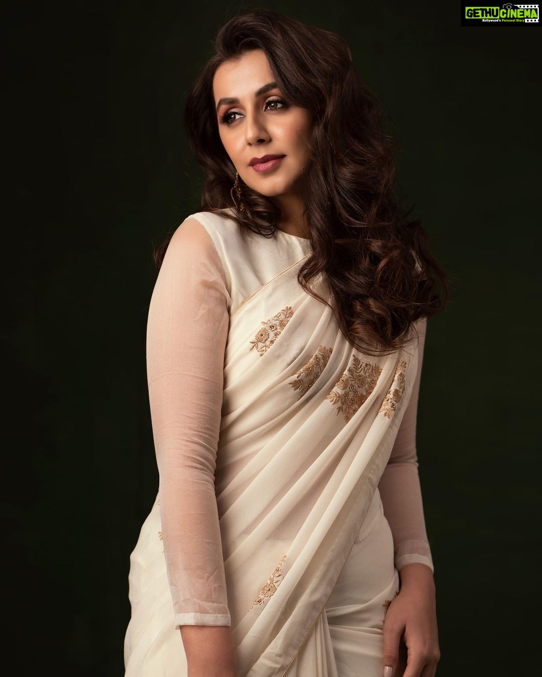 Actress Nikki Galrani HD Photos and Wallpapers January 2022 - Gethu Cinema