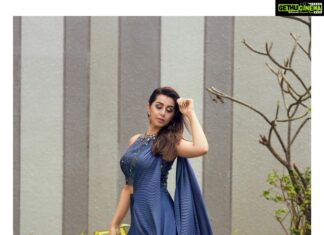 Nikki Galrani Instagram - 🦋 Make up & hair by @reenapaiva & team Outfit by @justlikethatbyanju @tifarachennai Jewellery by @esmecrystals @tifarachennai Shot by @prachuprashanth for @she_tamil