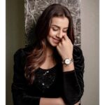 Nikki Galrani Instagram - Treat your beloved ones or yourself this Valentine’s♥️ @danielwellington has the perfect gift of love- the new Elan bracelet/necklace. Pamper your dear ones and get a 10% off when you purchase 2 or more products. You can also use my code “NIKKIG15” for an extra 15% off ✨ #DanielWellington #DWgiftsoflove @prathishta x @kiransaphotography
