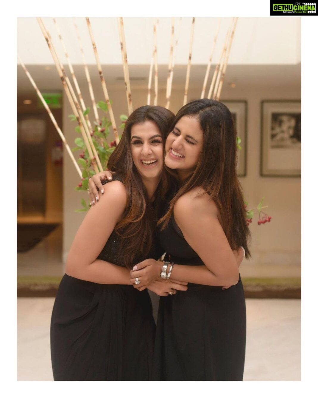 Nikki Galrani Instagram - Here’s to always Laughing our Lungs out, Inspiring each other & creating a Million More Memories💃🏻😘 Sending you the Biggest Huggggg everrrr 🤗 Just letting you know, You Matter♥️ Happy Bday @shwetaravi27 😘