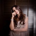 Nikki Galrani Instagram - What day of #Quarantine is it again???🤔😑🤔 #Throwback to this Shoot ! For @tifarachennai Outfit by @mrunalinirao Jewellery by @khwaahishdiamonds Make up & Hair by @bride_over Styled by @prathishta Shot by @kiransaphotography ✨
