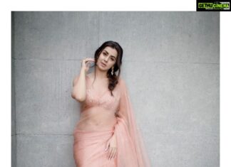 Nikki Galrani Instagram - Just Blooming☀️ For @tifarachennai Outfit by @houseofhiya Jewellery by @vummidianjaneyullu Make up & Hair by @bride_over Styled by @prathishta Shot by @kiransaphotography