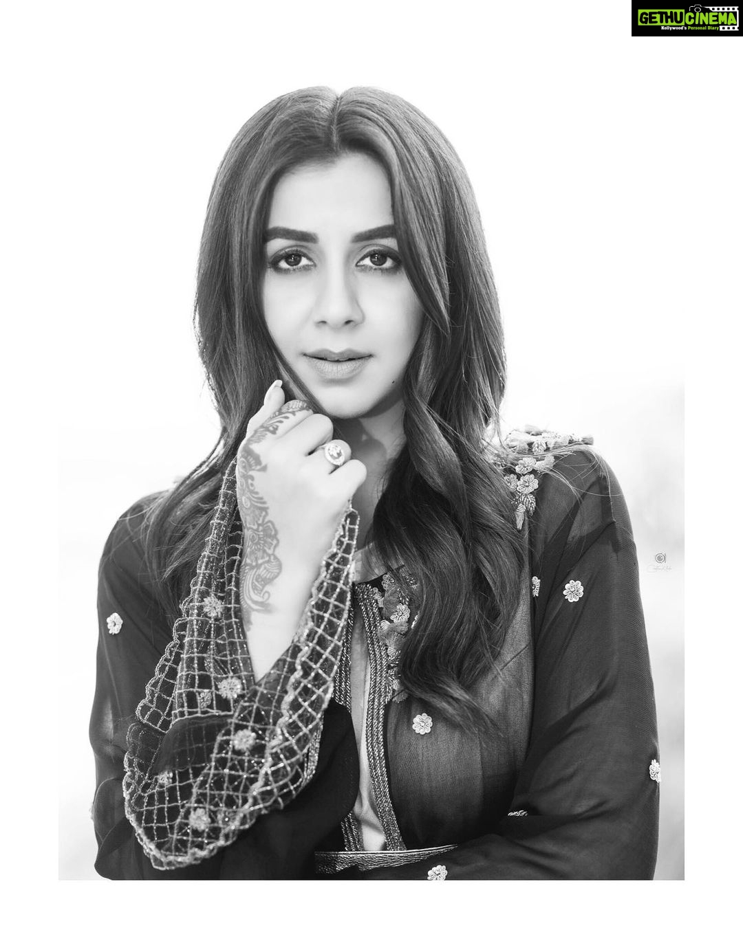 Nikki Galrani Instagram - ✨✨✨ Outfit by @atailorstale_thestore Styled by @prathishta Shot by @chinthuu_klicks