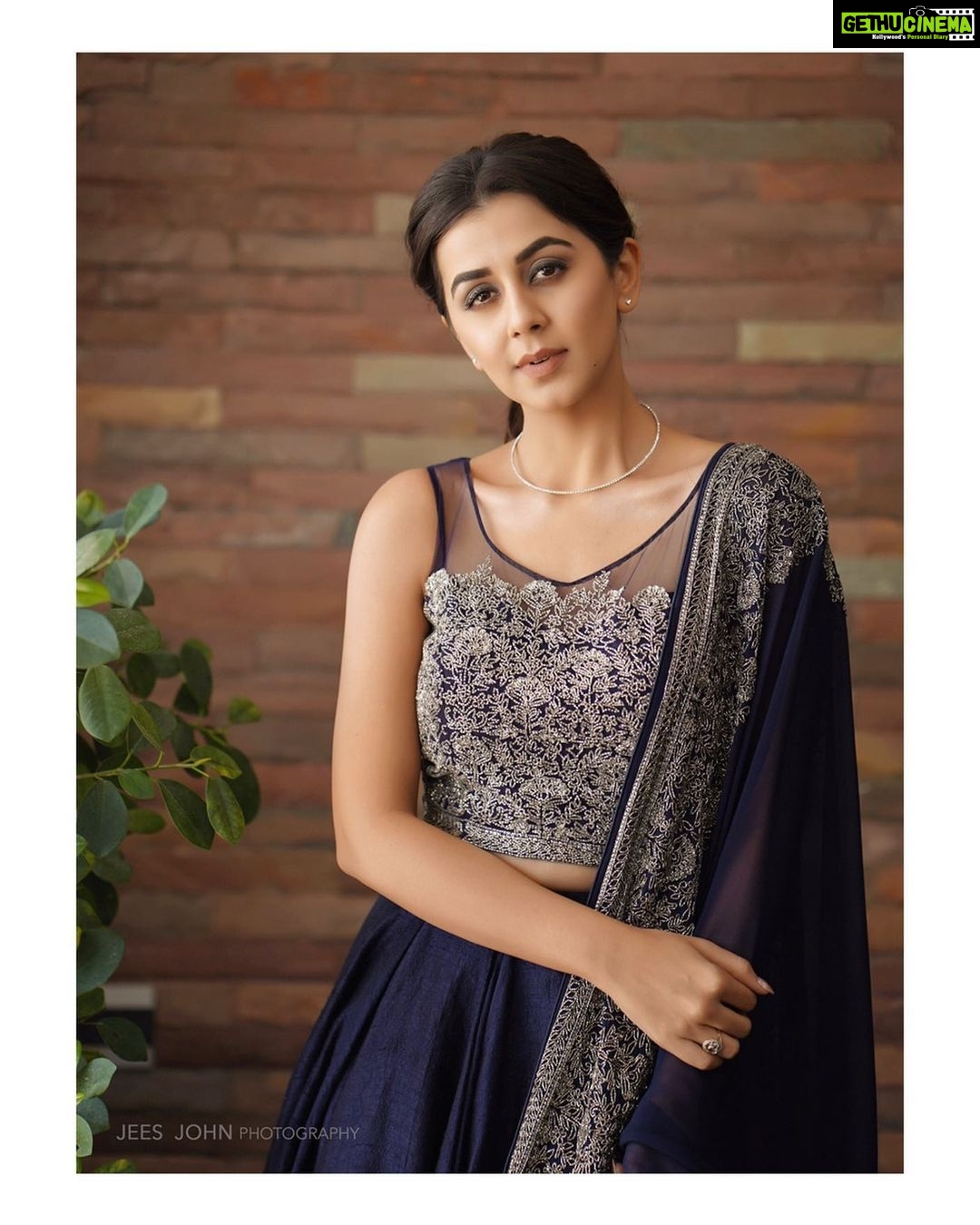 Nikki Galrani Instagram - The Promotions of #Dhamaka Beginnnnnn πΈβ¨ For #Saregamapa πΌπ€ Outfit by @maria.tiya.maria Styled by @joe_elize_joy Assisted by @vrinda_sk_ Shot by @jeesjohnphotography