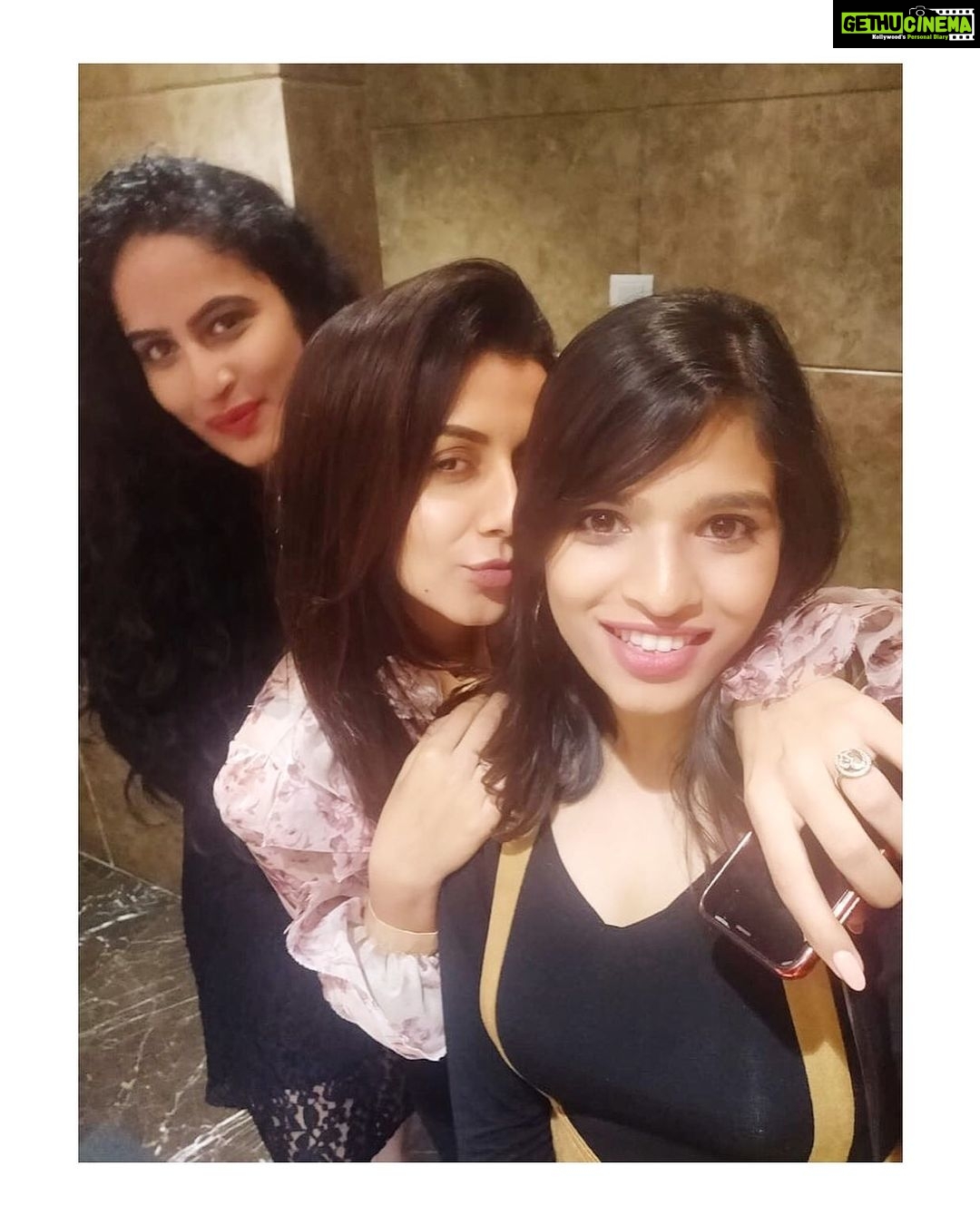 Nikki Galrani Instagram - We Believe in our #Selfie ❣️🧚🏻♀️