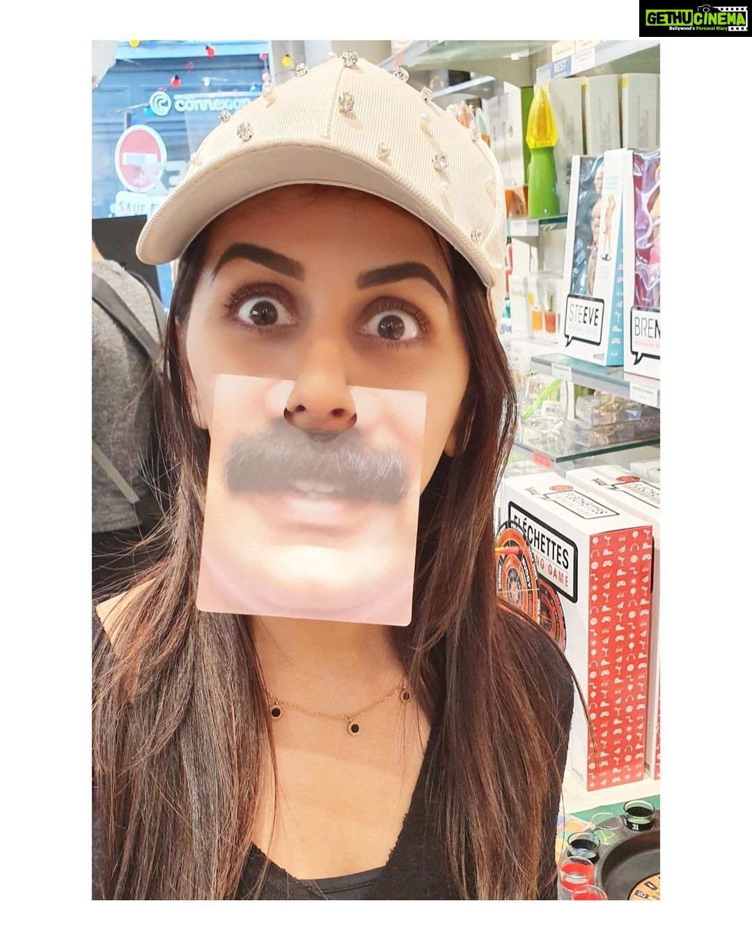 Nikki Galrani Instagram - #NoMakeUp, #NoFilter, Completely in my element 😋 #IWokeUpLikeThis 😋👻