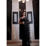 Nikki Galrani Instagram - For the Mazhavil Manorama awards last night 🖤 Outfit by @anjushankarofficial Jewellery by @chennaidiamonds Make up & hair by @sreshtamakeup Shot by @anandudasphotography Re touched by @kiransaphotography ✨