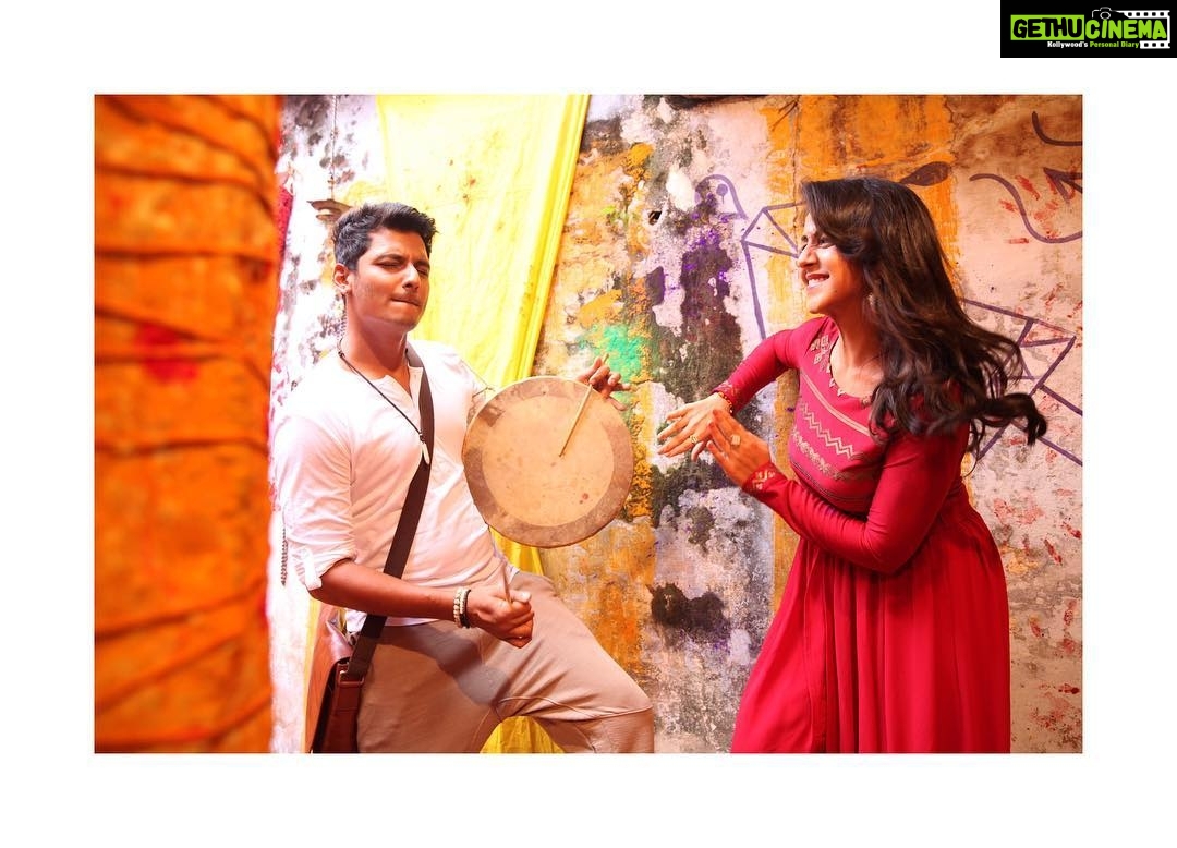 Nikki Galrani Instagram - Keeping our fingers crossed that it won’t delay again this time🤞🏻🙏🏻 @actorjiiva @kalees_dir #Kee from May 10th ♥️