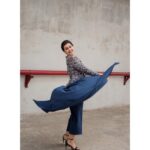Nikki Galrani Instagram - #1 For #ColoursTamil #DanceVsDance 💃🏻🕺🏻 Jacket by @NidhiYasha Earrings by @Deanma13 Sourced from @MaalGaadi H&M by @Ramya_mua Shot by @joshua_stephen_jaywin Styled by @Blueprint_By_Navya_Divya & @DesignByBlueprint 🦋