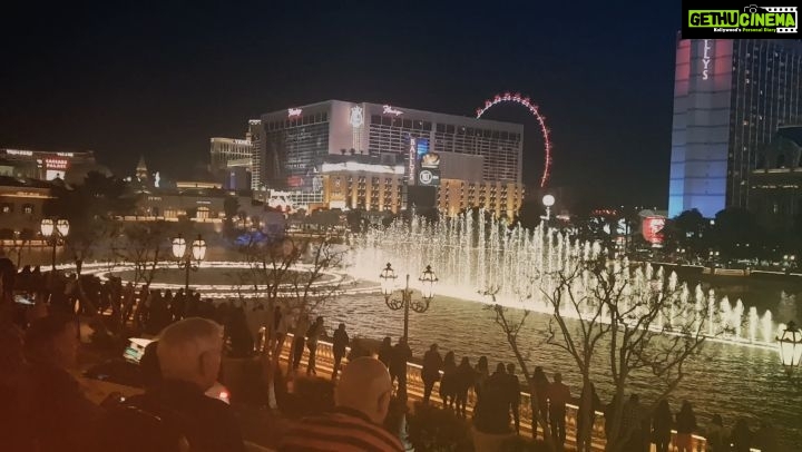 Nikki Galrani Instagram - Mood right now 🥰🥰🥰 In need of a Holidayyyyyyyyy ❤️❤️❤️ #ThrowBack #Vegas #FountainsOfBellagio Bellagio Fountain