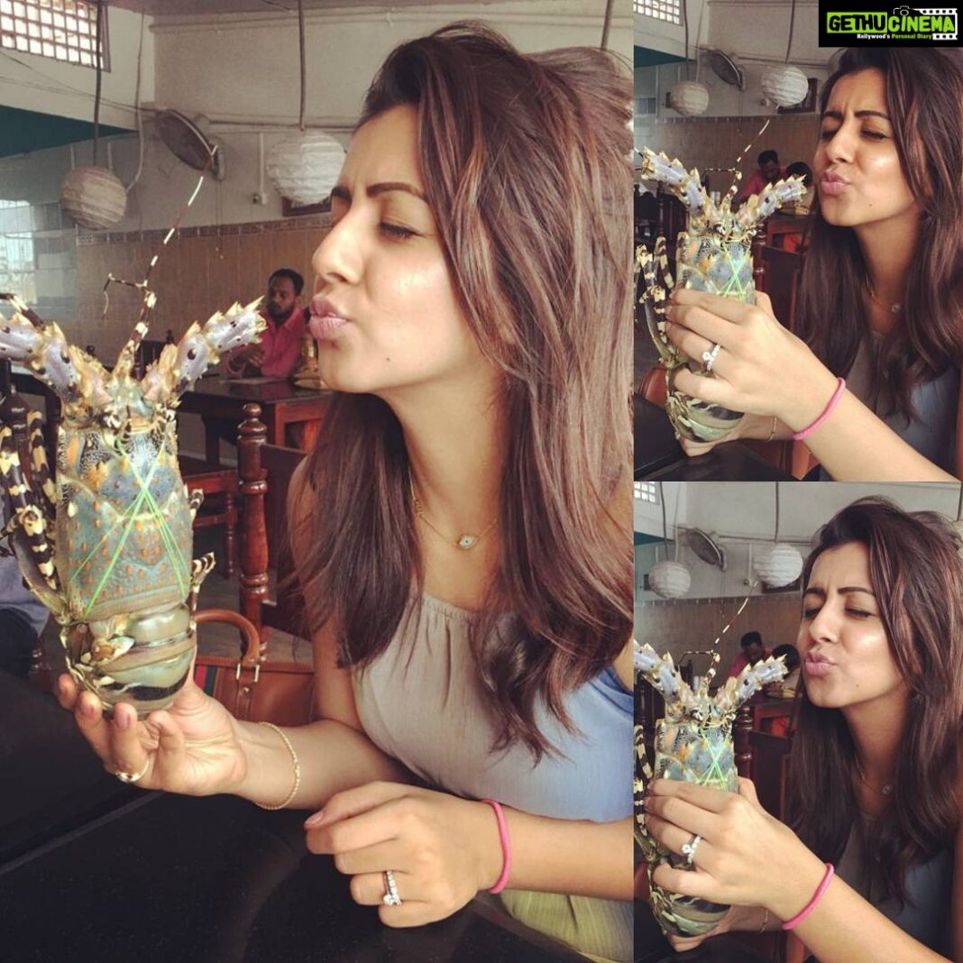 Nikki Galrani Instagram - Now that's what real love looks like🦐🦐🦐😍😍😍 #LoveForFood #Food #Foodie #JustCantGetEnough 🙈🙈🙈