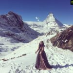 Nikki Galrani Instagram - The child in me wakes up every time I see Snow ❄️❄️❄️🙈💁🏼💁🏼💁🏼 Top of Gornergrat 3112m/10310ft