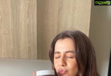 Nikki Galrani Instagram - #Guilty #NotGuilty 😋🐣 Video courtesy @neha.trilok ✨ Tag a #NutellaLover ✨ #Nutella