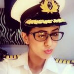 Nikki Galrani Instagram - Miss.Customs Officer 👮🏻👮🏻👮🏻🙆🏻🙆🏻 #Cameo #Mollywood #Malayalam