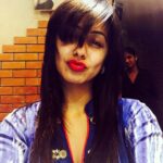 Nikki Galrani Instagram - When all else fails ! Go get your hair cut 💇🏼💇🏼💇🏼 My new hair do 😁🙆🏻🙆🏻🙆🏻 #PhotoBombed 🙈 #BangaloreDays