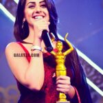 Nikki Galrani Instagram – With my #TechoFes #Award for the most stylish actress #2015 😊#KollyWood #Galatta 
Thank u #AnnaUniversity & all the students for this honour 🙏🏻 Much Love ❤️ Anna University Chennai