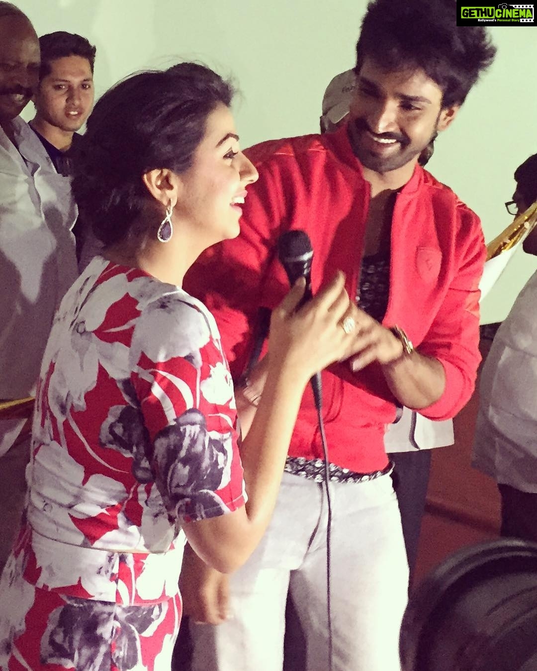 Nikki Galrani Instagram - #MALUPU #AllSmiles 😄 #TheatreVisits #AboutLastNight 😄