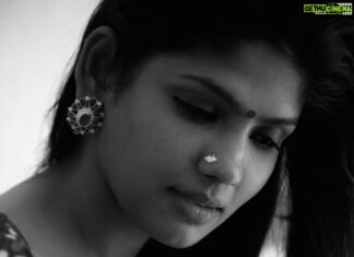 Niranjani Ahathian Instagram - Throwback My first ever photoshoot for my boutique MANJAL. When I never wanted to be in front of the camera, vardha puyal had other plans. It Ruined my whole shoot that I planned with someone and put me infront of the camera saying.. hey you No choice.. you do this NOW. That’s how These pics happend and They r the reason I get to be thenmozhi in KKK(kannum kannum kollaiadithal) sweet memories to cherish ❤️❤️ P.S without makeup🙈